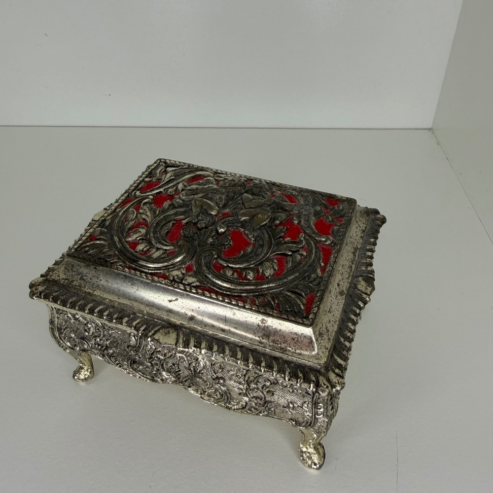 Vintage Silver Keepsake Tricket Box Cherubs Red Velvet Lined